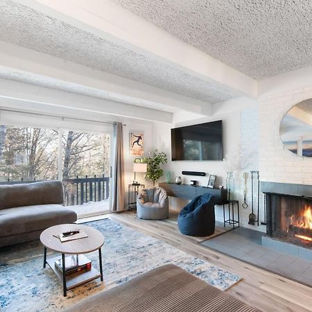Vermont Getaway! Newly Renovated! Stratton Valley エクステリア 写真