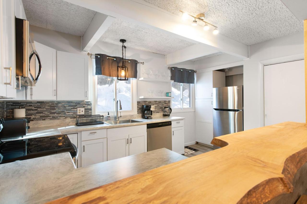 Vermont Getaway! Newly Renovated! Stratton Valley エクステリア 写真