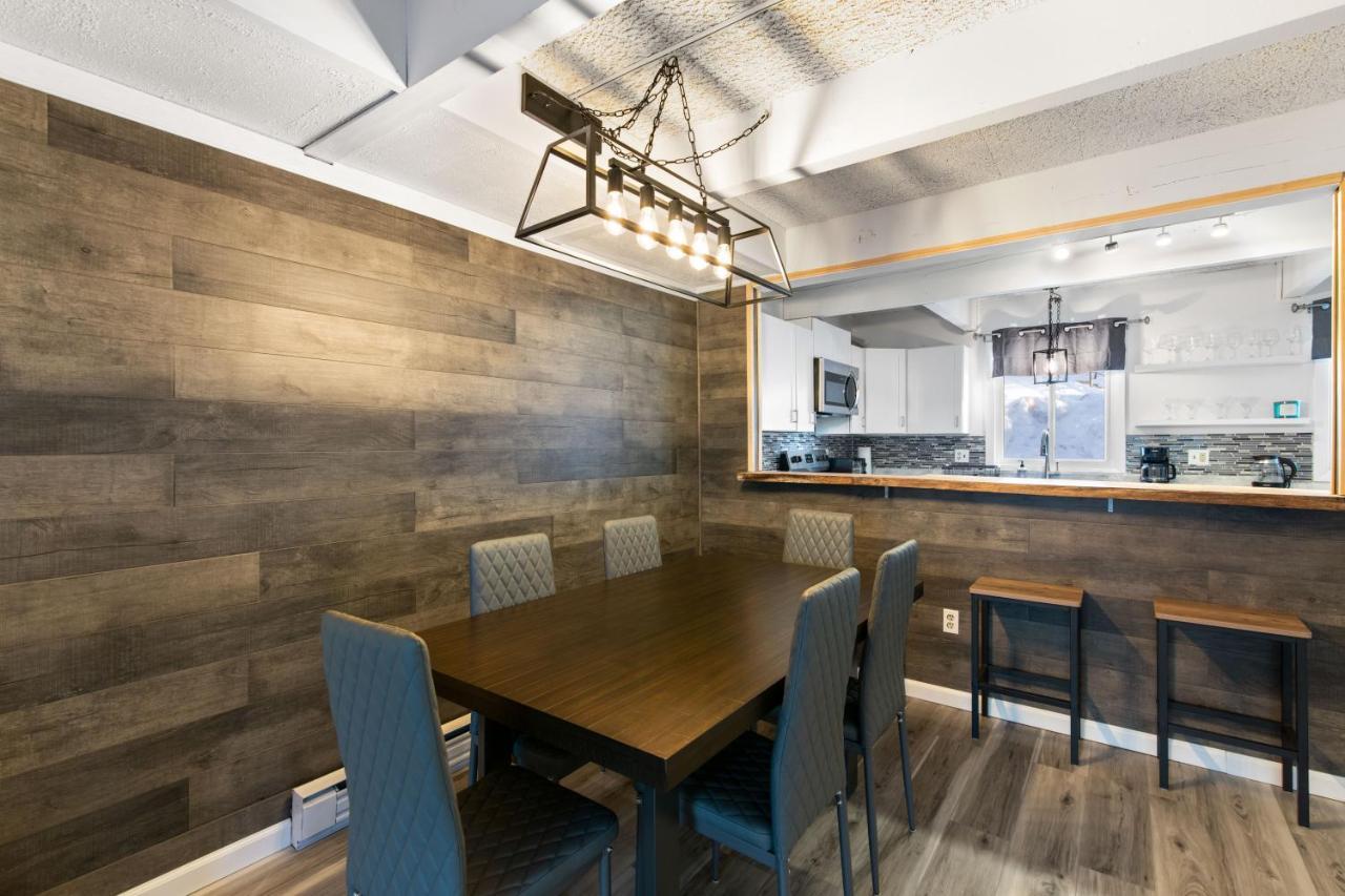 Vermont Getaway! Newly Renovated! Stratton Valley エクステリア 写真